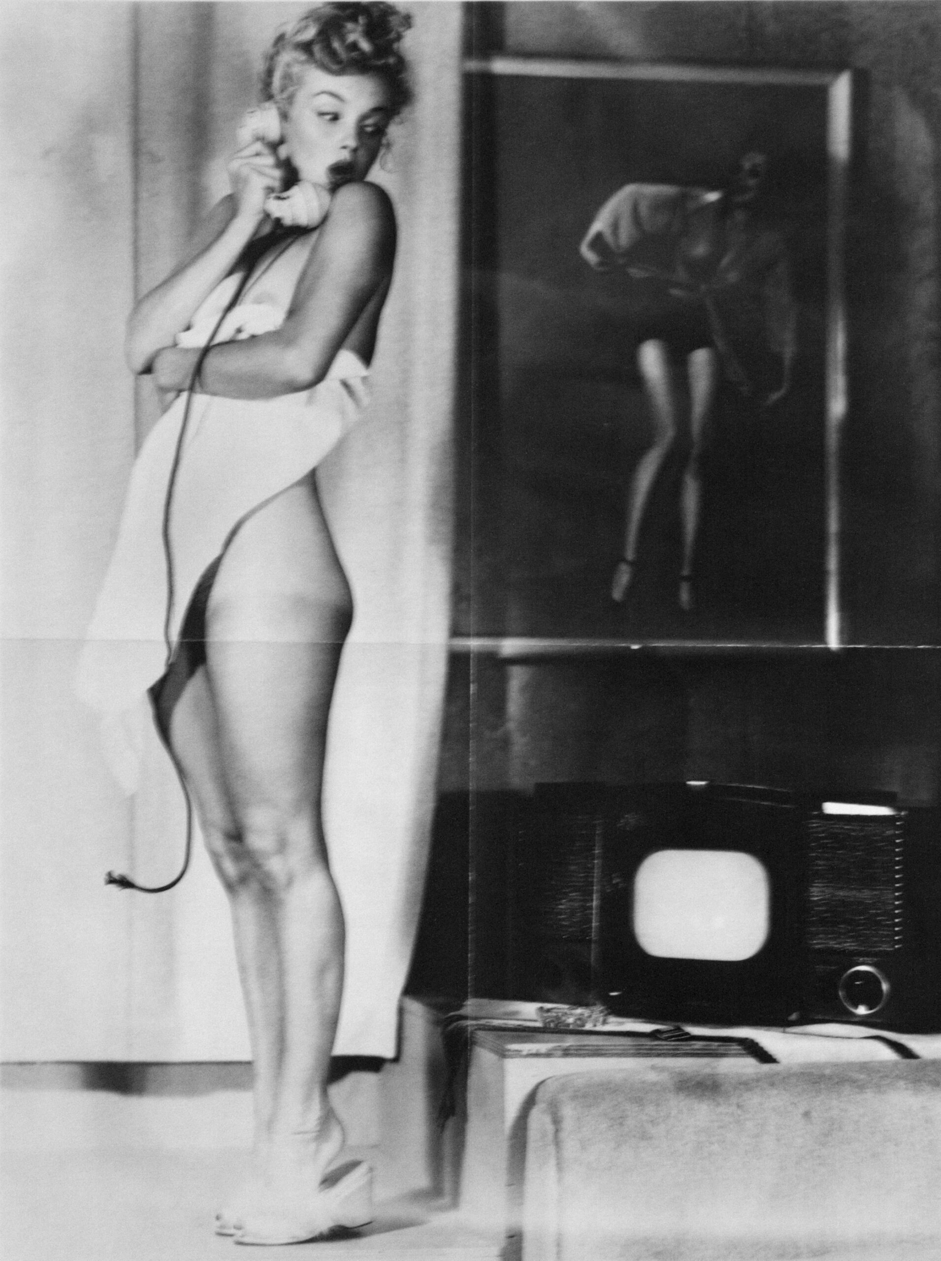 Marilyn Telephone 1